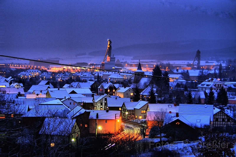 Merkers_HDR_1.jpg - ein Wintermärchen, Blick vom Arnsberg auf Merkers.(Leider hängt da noch ein blödes Kabel rum...)